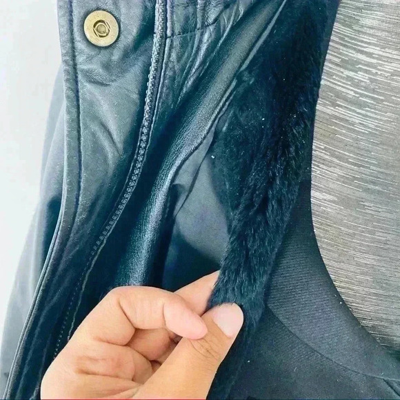 VINTAGE BLACK LEATHER FUR WINTER  WOMAN COAT SIZE XS - Picture 12 of 16